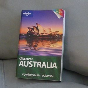 Australia Guide by Lonely Planet in Color